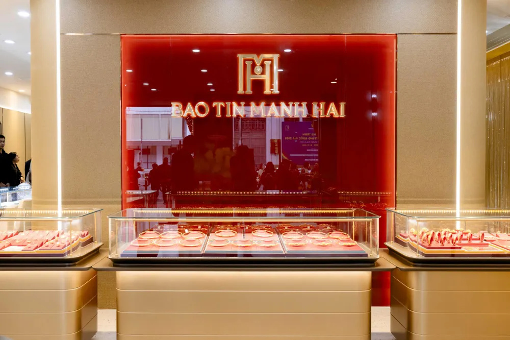 Bảo Tín Mạnh Hải mang đến các sản phẩm vàng chất lượng cùng chính sách giao dịch minh bạch, giúp khách hàng an tâm khi mua sắm