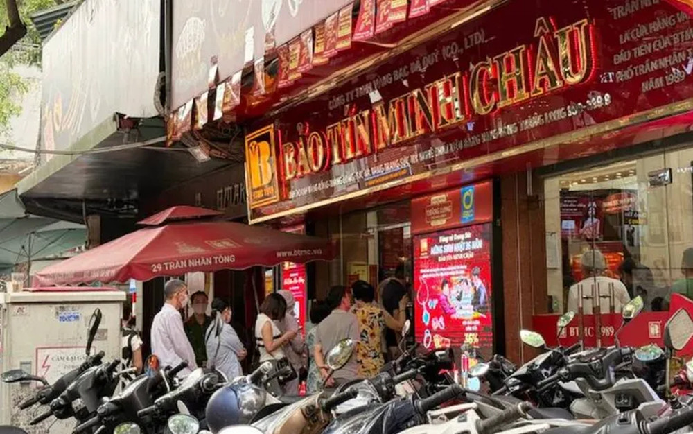 Bảo Tín Minh Châu là thương hiệu vàng bạc đá quý lâu năm, cung cấp vàng tích lũy, vàng miếng, nhẫn tròn trơn và trang sức