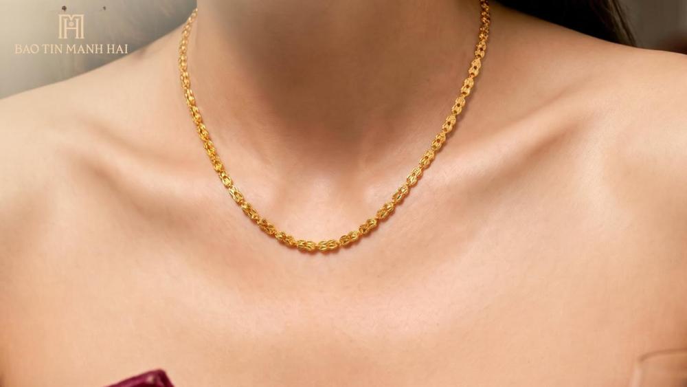 Giá dây chuyền vàng ta 4 chỉ phụ thuộc vào giá vàng thị trường