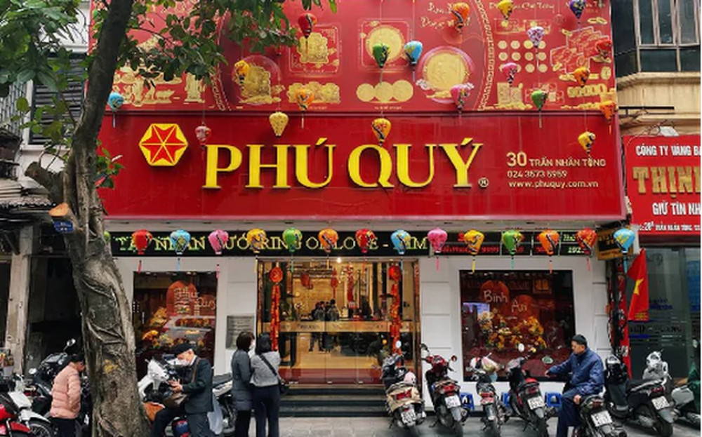 Phú Quý là địa chỉ được nhiều khách hàng tại Hà Nội lựa chọn khi tìm mua vàng miếng, nhẫn tròn trơn và vàng tích lũy