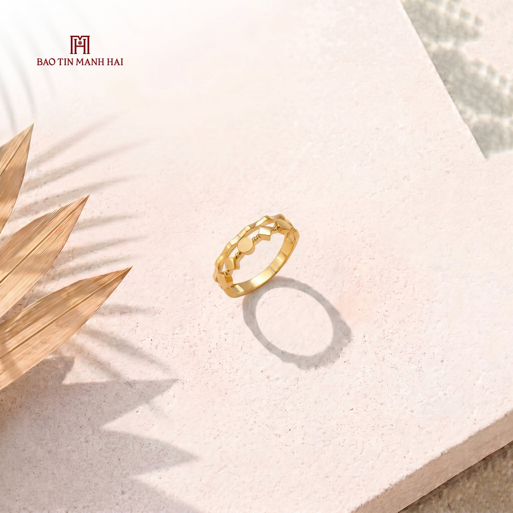 Vàng 14K (585) có độ cứng tốt, giá thành hợp lý và phù hợp để đeo hằng ngày