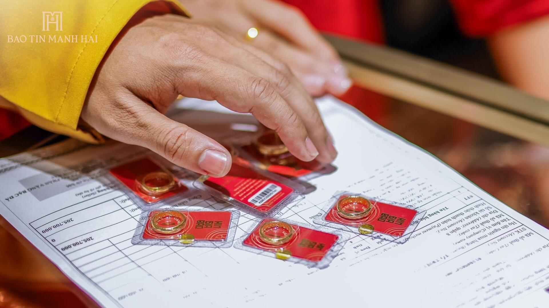 Phân biệt vàng 9999 và vàng 24K: Có giống nhau không? Đâu là tên gọi đúng?